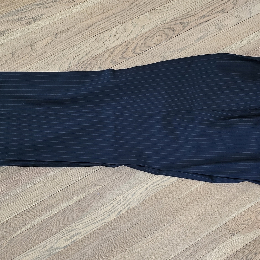 Sophisticated Black Pinstripe Men's Suit - Picture 7 of 11